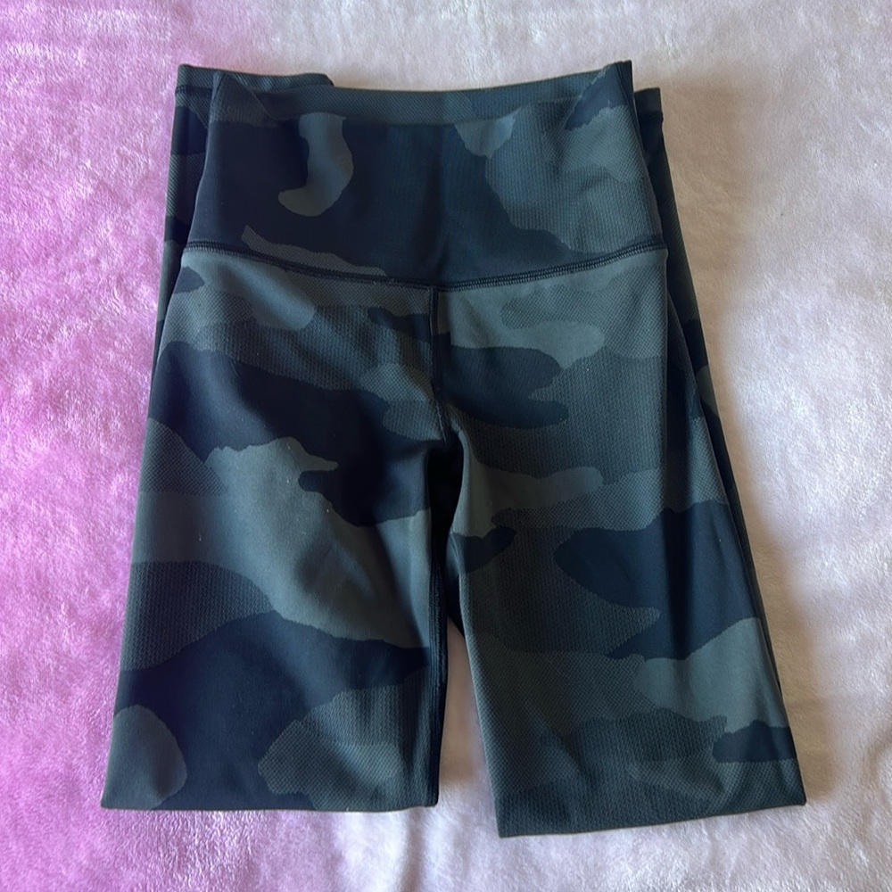 aerie black camo leggings